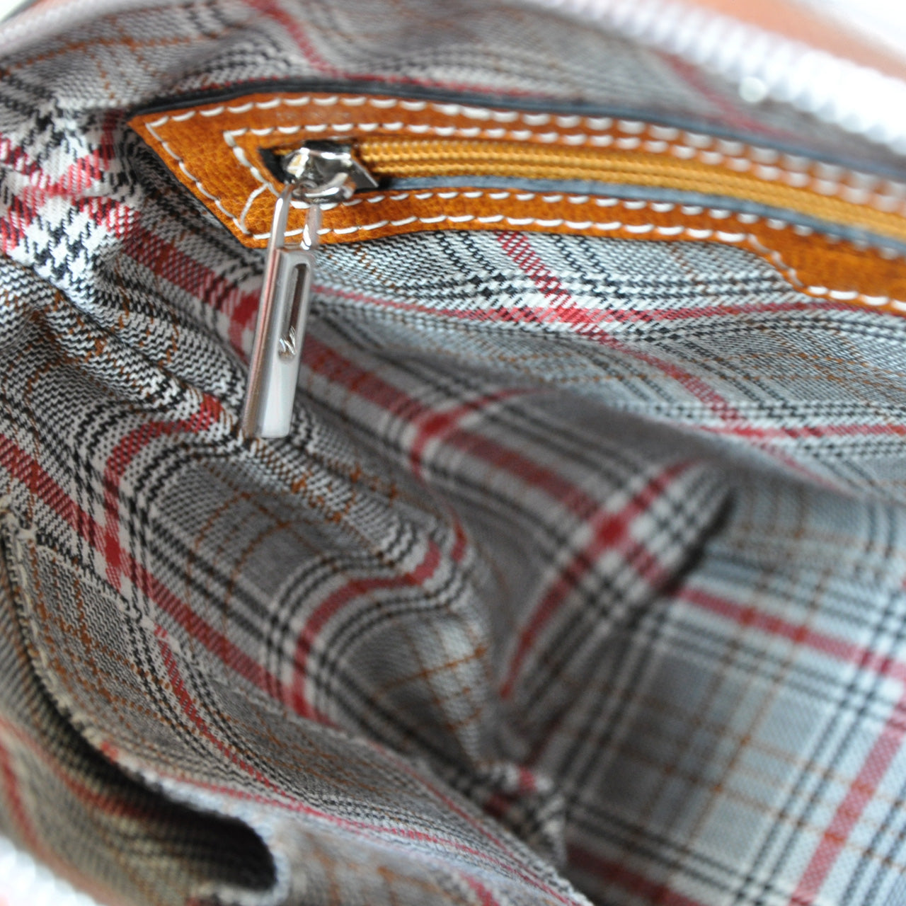 Pratesi Versilia Petit sac à main Bruce en cuir italien véritable - Cuir italien tanné végétal chianti