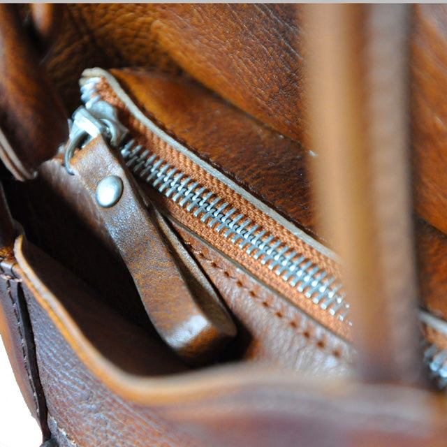 Pratesi Consuma Shoulder Bag in genuine Italian leather