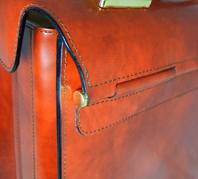 Pratesi Lorenzo il Magnifico Pilot Case in genuine Italian leather